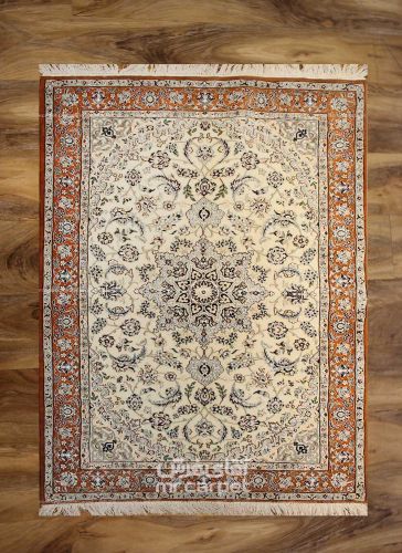 فرش دستبافت لچک ترنج نایین  9 لا  سایز 2.18x1.32