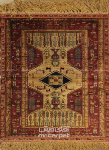 فرش دستبافت طرح قشقایی شیراز  60  رج سایز 1.11x0.75