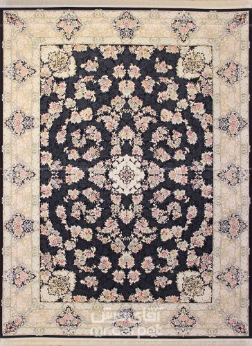 فرش ماشینی کلاسیک طرح 9009 سرمه ای 1200 شانه اکرلیک تیتانیوم